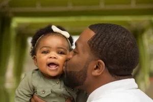 Father in Knoxville enjoying his child visitation 